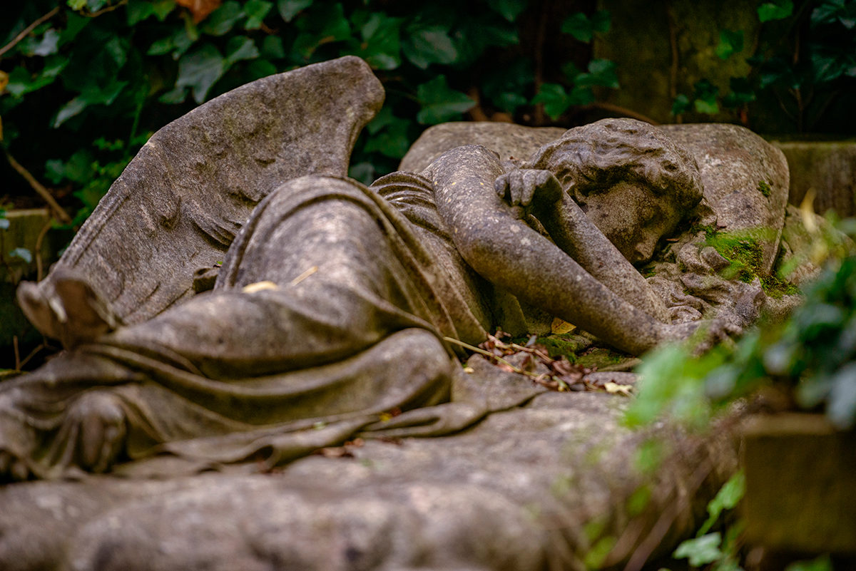 Вечный сон скульптуры одного из надгробия